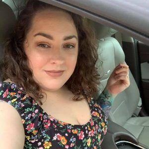 Meet your Posher, Kayla